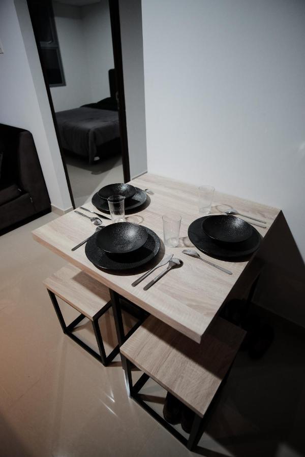 2 Bedrooms - Royal Olive Apartment - Pejaten South Of ジャカルタ エクステリア 写真