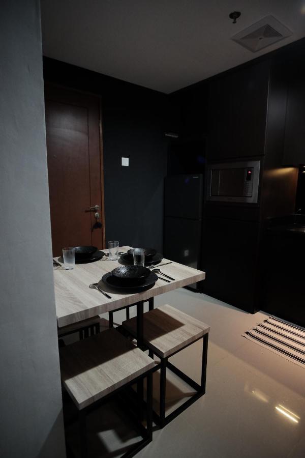 2 Bedrooms - Royal Olive Apartment - Pejaten South Of ジャカルタ エクステリア 写真